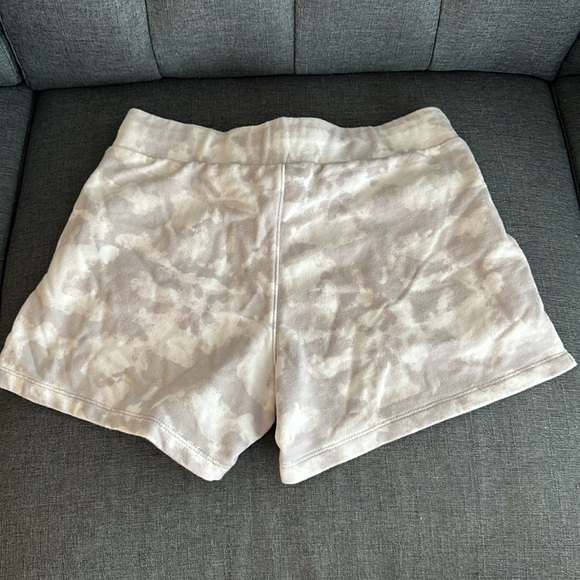 🎀3 for $20 Sale🎀 Champion shorts - Picture 2 of 3